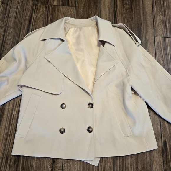 Beige Double Breasted Cropped Trench Jacket Women Size M EUC (983) - Picture 2 of 9